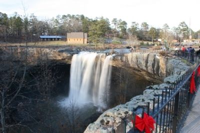 Noccalula Falls. Click for full size. Noccalula Falls image. Click for full size.