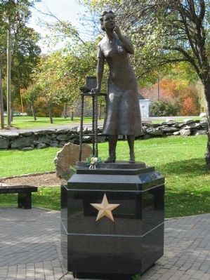 Gold Star Mother's Monument image. Click for full size.