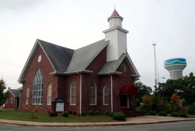 Chiquola United Methodist Church -<br>Northeast Elevation image. Click for full size.