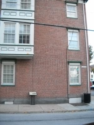Marker on Stratton Street. Click for full size. Marker on Stratton Street image. Click for full size.