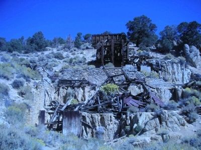 Masonic Mine and stamp mill ruins image. Click for full size.
