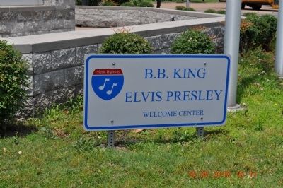 B.B. King and Elvis Presley Welcome Center image. Click for full size.