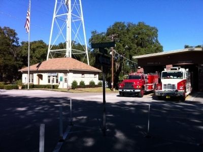 City of San Antonio, City Hall and Fire Dept image. Click for full size.
