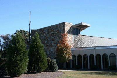 Vestavia Hills Baptist Church image. Click for full size.