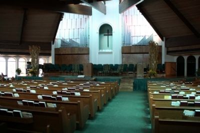 Vestavia Hills Baptist Church Sanctuary image. Click for full size.