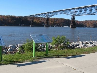 Walkway Loop Trail Marker. Click for full size. Walkway Loop Trail Marker image. Click for full size.