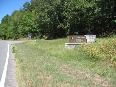 Fort Heiman Marker and Park Service Sign image. Click for full size.