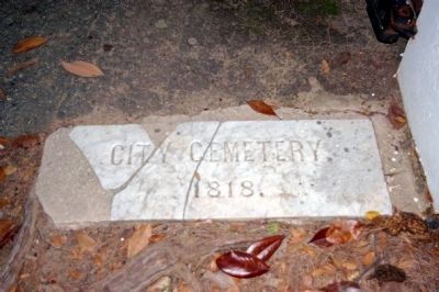 Old City Cemetery 1818 image. Click for full size.