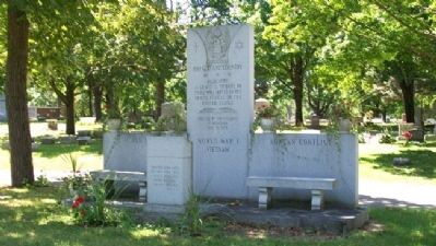 Kenosha Veterans Memorial image. Click for full size.