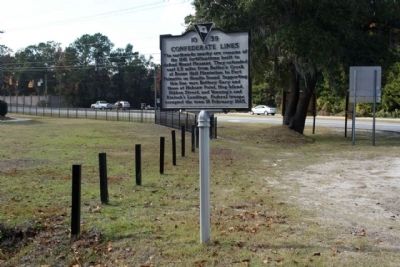 Confederate Lines Marker seen along Old Georgetown Road...US 17 in background image. Click for full size.