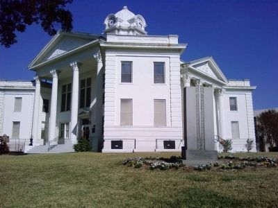 Vernon Parish Veterans' Memorial Marker image. Click for full size.