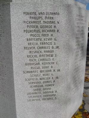 Greenwich Veterans Monument Marker image. Click for full size.