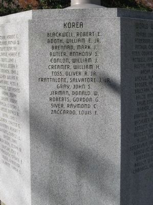 Greenwich Veterans Monument image. Click for full size.