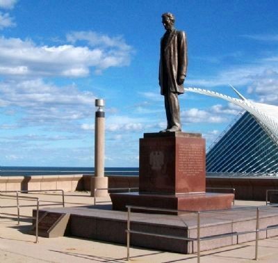 Abraham Lincoln Statue image. Click for full size.