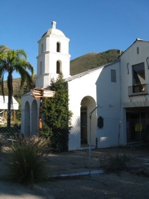 Motel Inn Ruins and Marker. Click for full size. Motel Inn Ruins and Marker image. Click for full size.