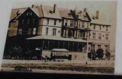 The Ramona Hotel and Horse-drawn Streetcar image. Click for full size.