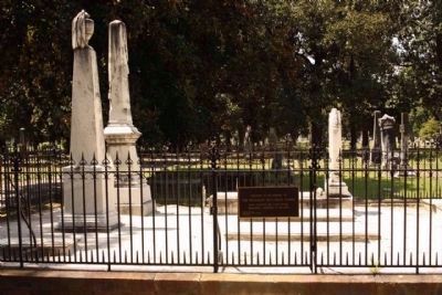 Magnolia Cemetery. Click for full size. Magnolia Cemetery image. Click for full size.