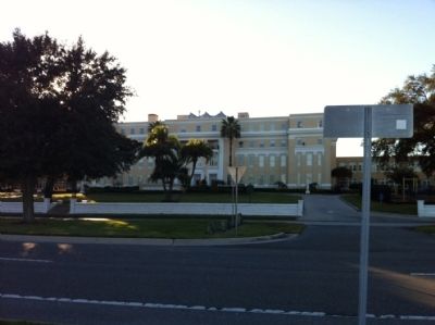 Academy of the Holy Names from Bayshore Blvd image. Click for full size.