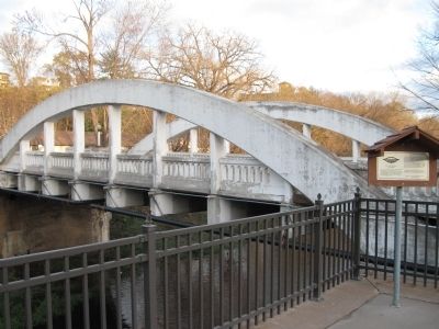 The Marsh Rainbow Arch Bridge and Marker image. Click for full size.