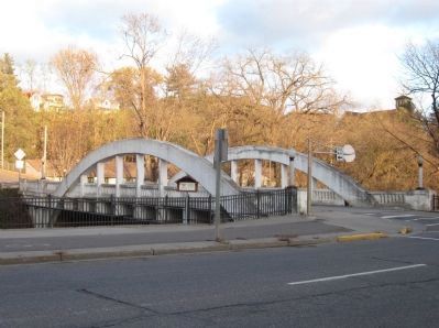 The Marsh Rainbow Arch Bridge and Marker image. Click for full size.