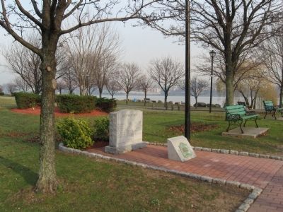 Edgewater Vietnam Veterans Monument image. Click for full size.