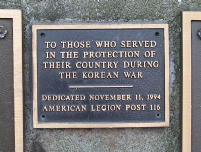 Korean War Plaque on Back image. Click for full size.