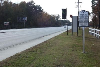 Windsor Hill Plantation Marker looking west image. Click for full size.
