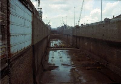 Inside view of the Atlantic Locks (Gatun Locks of the Panama Canal) image. Click for full size.