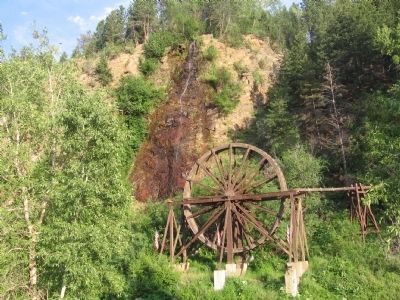 The Waterwheel and Bridal Veil Falls image. Click for full size.