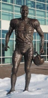 Bart Starr Statue. Click for full size. Bart Starr Statue image. Click for full size.