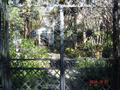 Harth-Middleton Garden Gates. Click for full size. Harth-Middleton Garden Gates image. Click for full size.