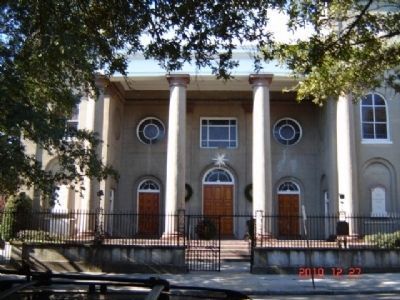 The First Presbyterian Church of Charleston image. Click for full size.