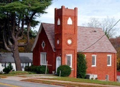 Washington Street Presbyterian Church -<br>Historic Church Located Adjacent to the Pressley Marker image. Click for full size.