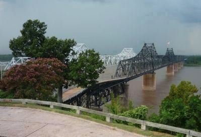 View toward Louisiana from "Navy Circle", north of the Mississippi Welcome Center image. Click for full size.
