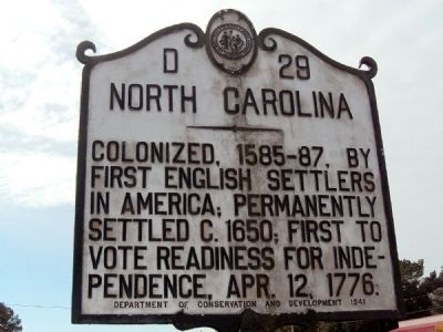 South Carolina / North Carolina Marker. Click for full size. South Carolina / North Carolina Marker image. Click for full size.
