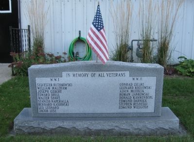 World War I / World War II Monument. Click for full size. World War I / World War II Monument image. Click for full size.