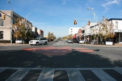 North View Along College Street at Toomers Corner image. Click for full size.