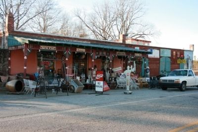 Old Salem Antiques Store circa 1840's served Salem as General Store, Depot, & Cotton Warehouse image. Click for full size.