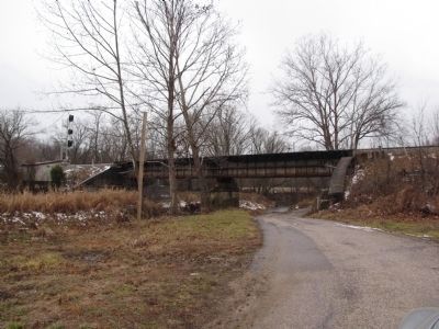Bacon Creek/Bonnieville railroad trestle image. Click for full size.