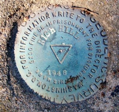 Survey Marker at Location image. Click for full size.