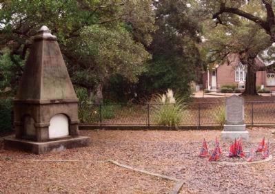 Confederate Cemetery 1812 Memorial at left. Click for full size. Confederate Cemetery 1812 Memorial at left image. Click for full size.
