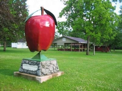 Nearby Apple Sculpture image. Click for full size.