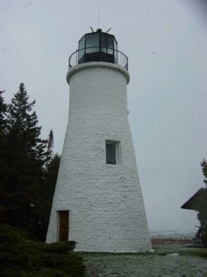 Old Presque Isle Lighthouse image. Click for full size.
