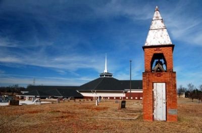 Methodist Men Memorial -<br>St. Mark United Methodist Church in Background image. Click for full size.