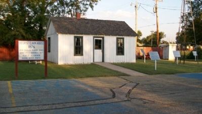 1876 Siegrist Claim House and Markers. Click for full size. 1876 Siegrist Claim House and Markers image. Click for full size.