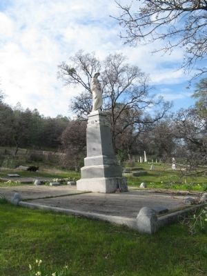 Front of the Monument image. Click for full size.