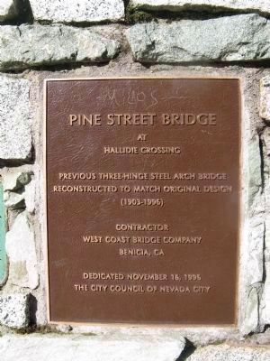 Plaque Mounted at the North End image. Click for full size.