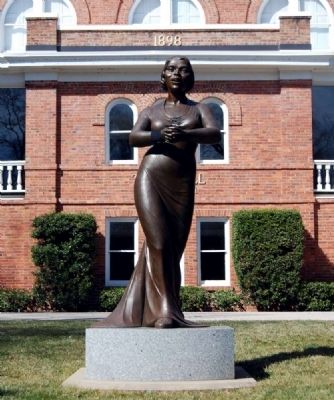 Marian Anderson Statue -<br>Meredith Bergman (1955-) 2006 image. Click for full size.