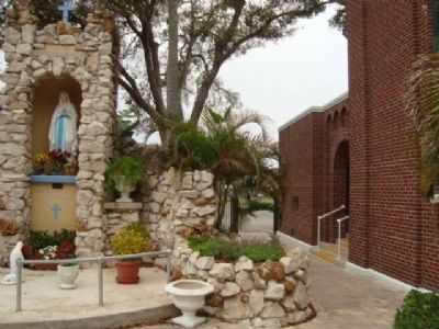 St. Paul Catholic Church Grotto image. Click for full size.