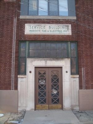 Madison Gas and Electric Company Service Building image. Click for full size.